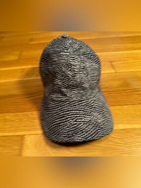 Lululemon polka dot hat